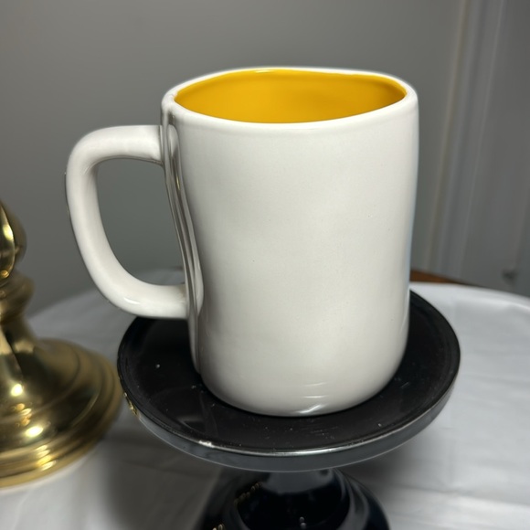 Rae Dunn Busy 🐝 figure coffee/tea mug - Picture 4 of 6